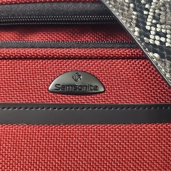 Samsonite Travel Bundle - Picture 2 of 4
